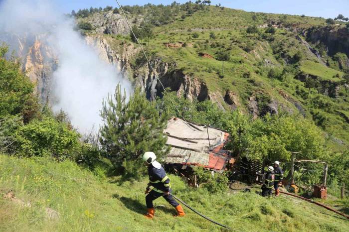 Bağ Evinde Korkutan Yangın