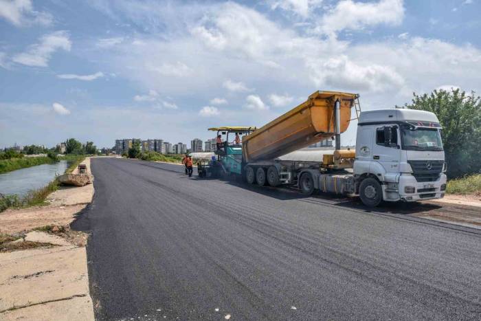 Göksu’ya 8 Bin 500 Ton Asfalt Hizmeti