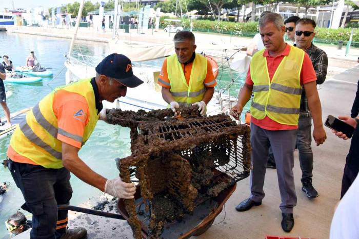 Denizden Çıkan Atıklar Şaşırttı