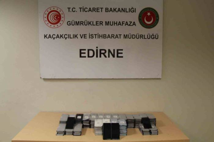 Gümrük Muhafaza Ekipleri, Kapıkule’de 200 Adet Kaçak Cep Telefonu Yakaladı