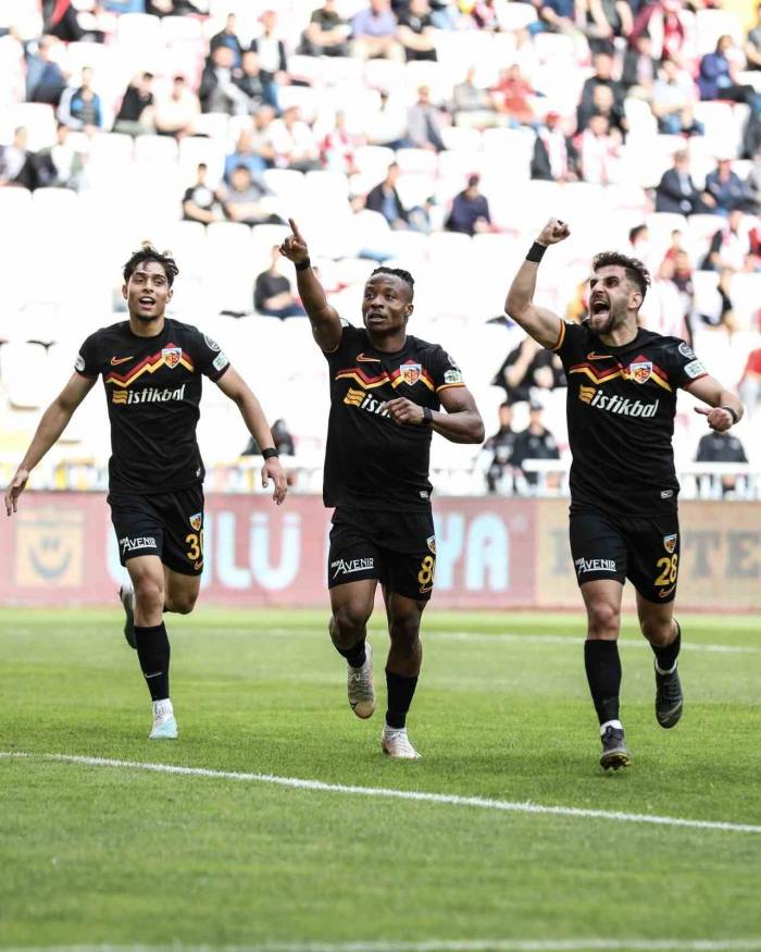 Anthony Uzodimma İlk Golünü Kaydetti