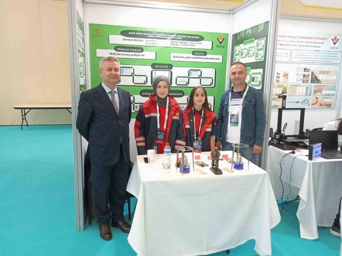 Tübitak Proje Yarışmasında Bölge Birincisi Oldular