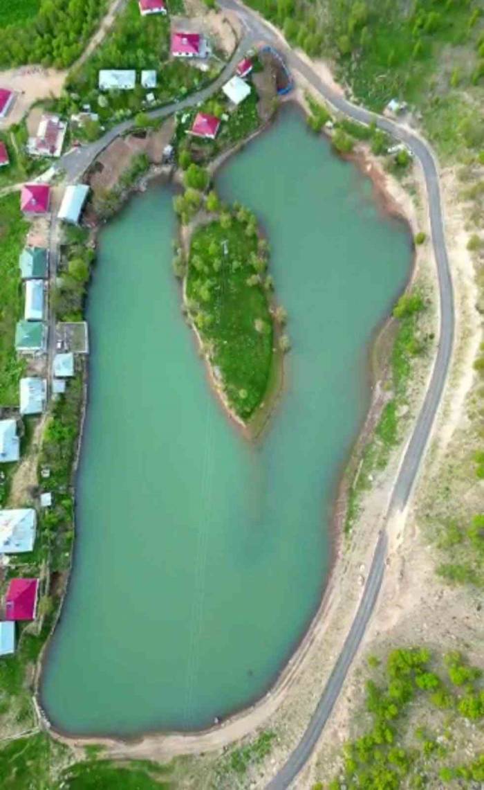 Bingöl’de Doğa Harikası Göl Fotoğrafçıların Uğrak Mekanı Oldu