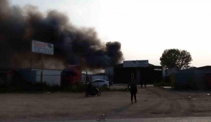 Geri Dönüşüm Tesisinde Korkutan Yangın