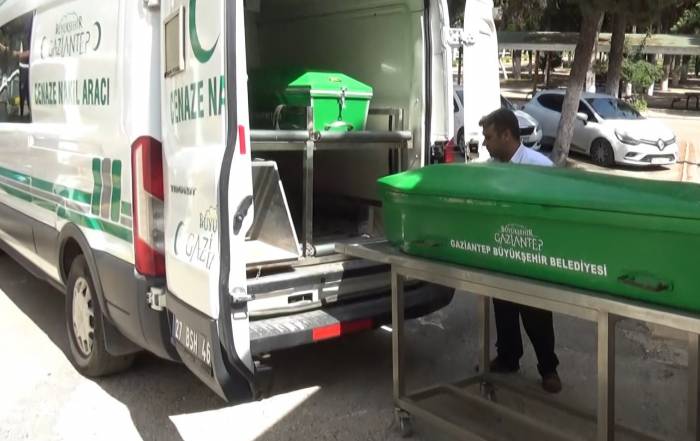 Gaziantep’te Vahşet: Kayınbiraderinin Boğazını Kasap Bıçağı İle Kesti