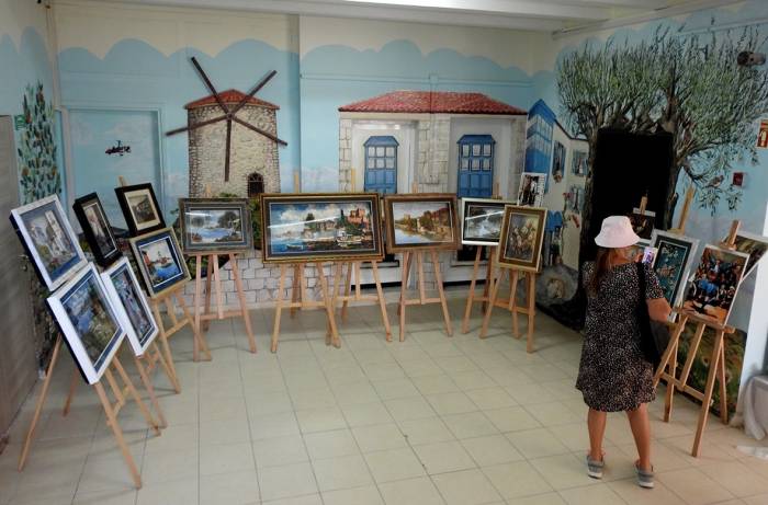 Çeşme Halk Eğitim Müdürlüğü Yıl Sonu Sergisi Açıldı