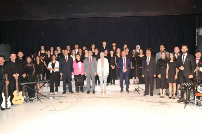 Güzel Sanatlar Lisesi Öğrencilerinden Konser