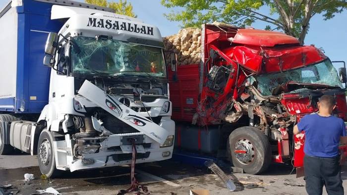 Konya’da 3 Araçlı Zincirleme Kaza