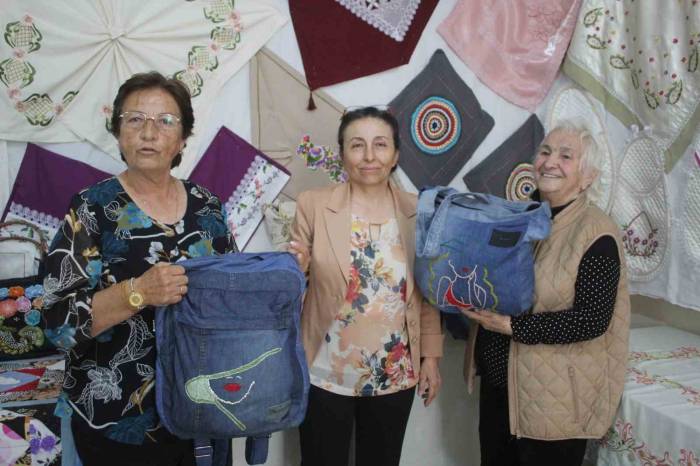 85 Yaşında Kursu Başarıyla Tamamladı, Ürünlerini Sergiledi