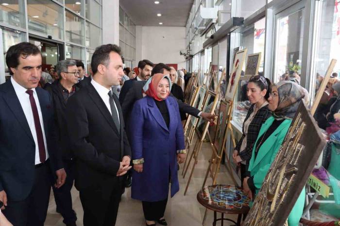 Sivas’ta Kurslara Yoğun İlgi Gösteriliyor