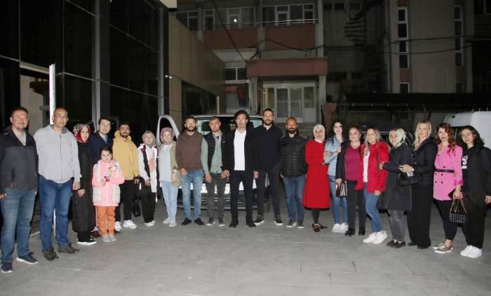 Tavşanlı’dan Deprem Bölgesine Çocuklar İçin Oyuncakları Ulaştırdılar
