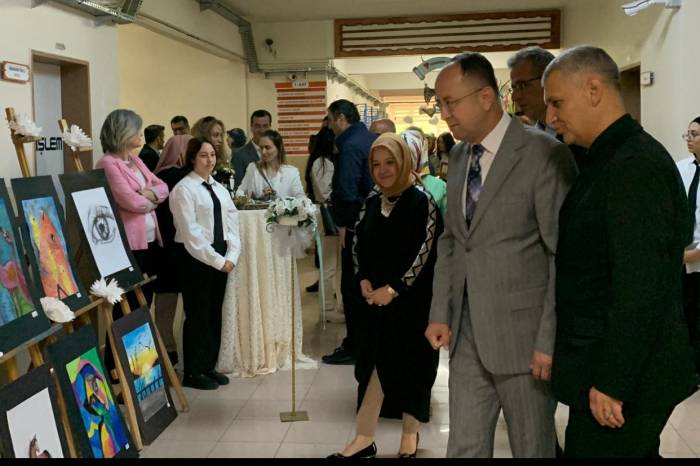 Geleceğin Tasarımcıları Eserlerini Sergiledi