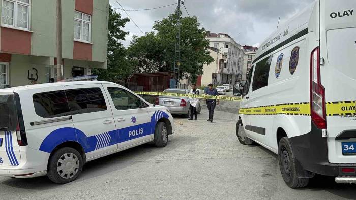 Annesiyle Kavga Ettiğini Gören 19 Yaşındaki Genç, Babasını Silahla Vurdu