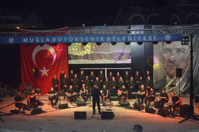 Antakya Medeniyetler Korosu Onur Konuğu Olarak Marmaris’te Konser Verdi