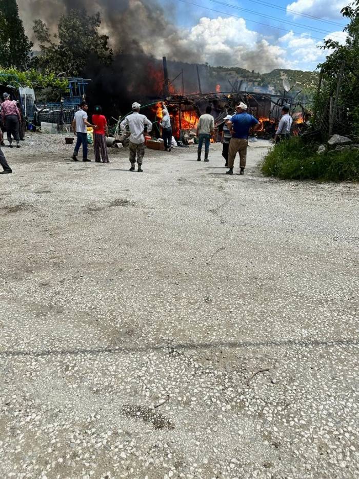 Burdur’da Çıkan Yangında Ev Kullanılamaz Hale Geldi