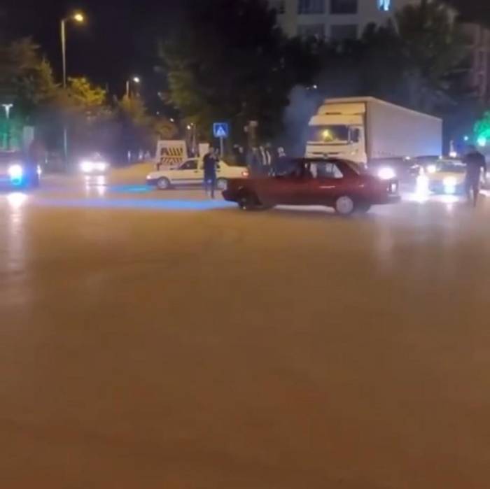Bursa’daki Trafik Magandası Kamerada... Kimseye Aldırış Etmeden Drift Attı
