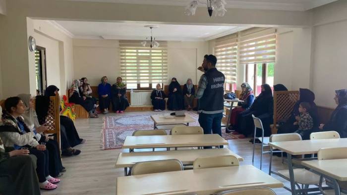 Narkotik Polislerinden Uyuşturucuyla Mücadele Eğitimi
