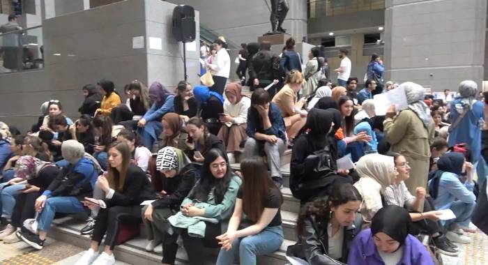 Çağlayan Adliyesi’nde İcra Ve Zabıt Katipliği Kuyruğu