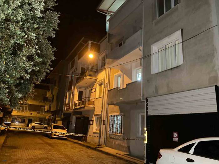 Eşini Pompalıyla Öldürüp İntihar Etti