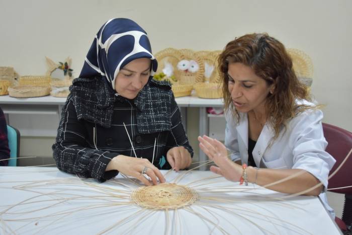 Fatma Çolakbayrakdar: "kocasinan Akademi Kocaman Bir Aile"