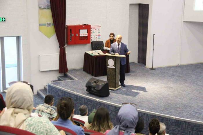 Kütahya’da Psikolojik Danışman Ve Rehber Öğretmenler Bilgilendirildi