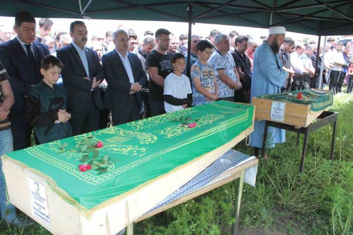 Ordu’da Denizde Hayatını Kaybeden 2 Kişi Toprağa Verildi