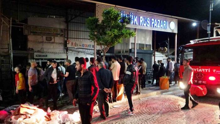 Van’daki Büyük Rus Pazarı’nda Korkutan Yangın