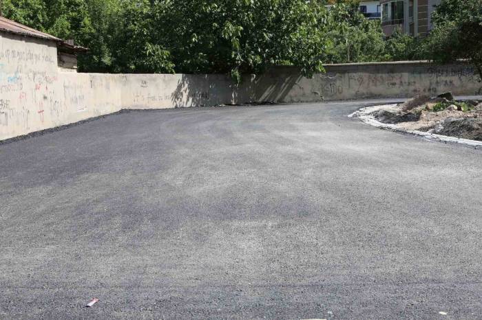 İpekyolu’nda Asfalt Çalışmaları Devam Ediyor