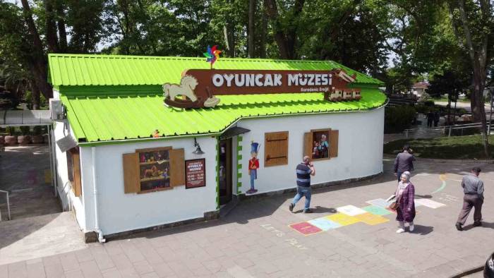 Bu Müzeye Gelen Geçmişten Geleceğe Yolculuğa Çıkıyor