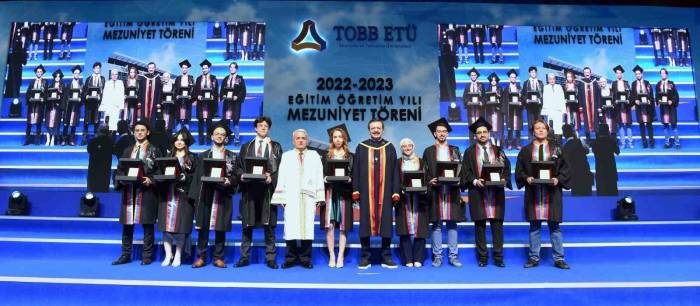 Tobb Etü’de Mezuniyet Heyecanı
