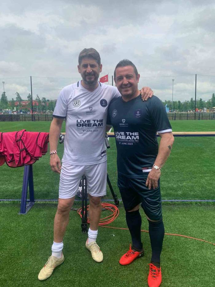 Ümit Davala Ve Nihat Kahveci Yeniden Sahaya Çıktı