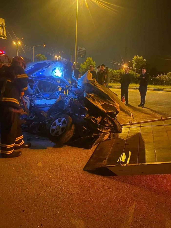 Otobüsle Çarpışan Otomobilin Sürücüsü 203 Promil Alkollü Çıktı