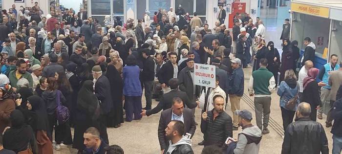 Erzurum’dan Hac Kafileleri Gitmeye Devam Ediyor