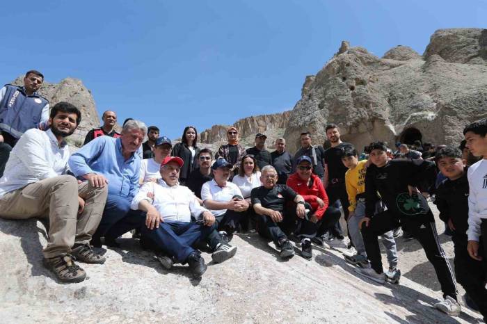 Kayseri Protokolü Gençlerle Soğanlı’yı Keşfetti