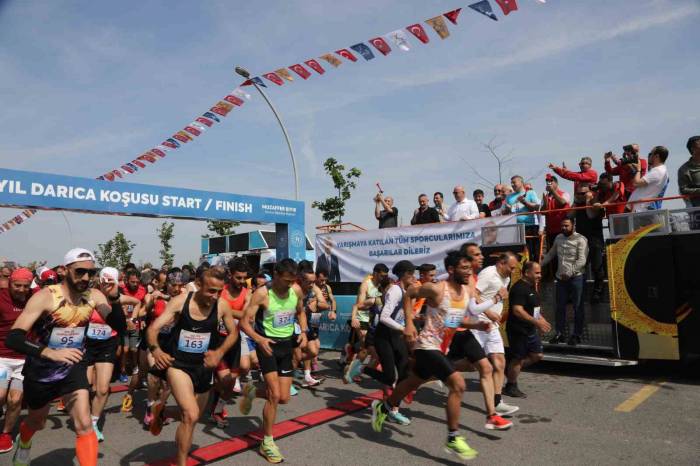 100. Yıl Darıca Koşusu, 600 Kişinin Katılımıyla Gerçekleşti