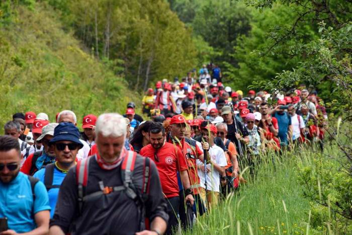 95 Kilometrelik ‘atatürk Ve İstiklal Yolu Yürüyüşü’ 3’üncü Gününde Devam Etti