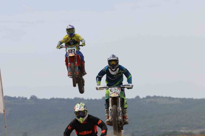 Motokros Türkiye Şampiyonası Yarışları Gönen’de Başladı
