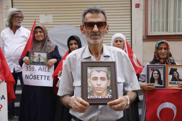 Diyarbakır’da 359’uncu Aile Oturma Eylemine Katıldı