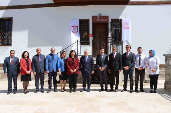 Şimşek’ten Matematik Ve Sanat Evine Ziyaret