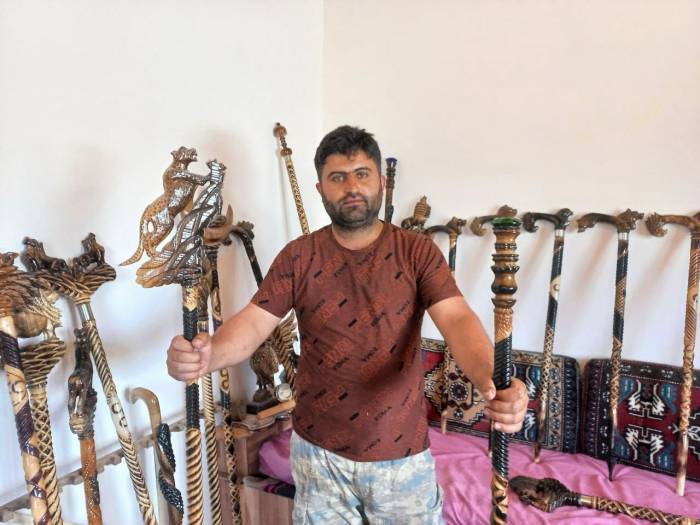 Çobanlığı Bıraktı, Gönül Verdiği Sanatını İcra Ediyor