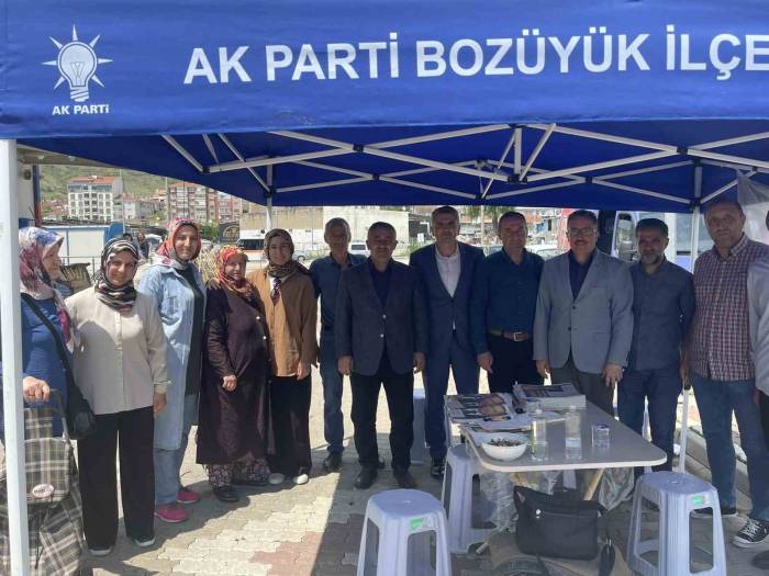 Başkan Yıldırım, Üye Standında Partililerle Buluştu