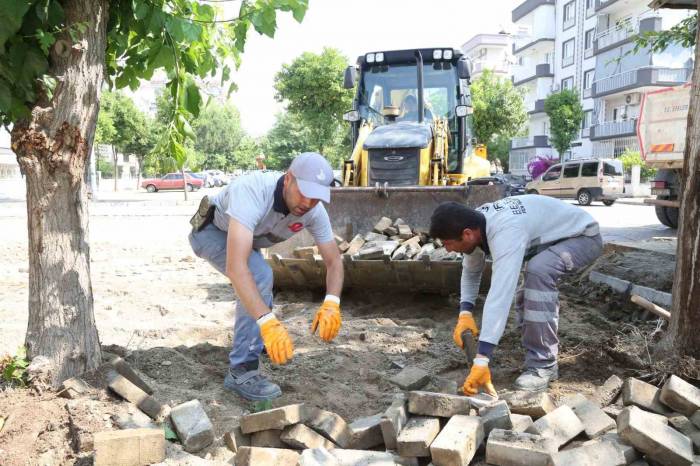 Efeler Belediyesi Yedieylül Mahallesi’nin Yollarını Yeniledi