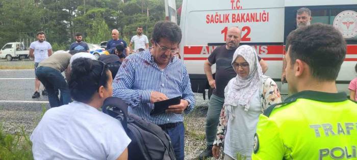 Eski Bakan Zeybekci Kazada Yaralandı