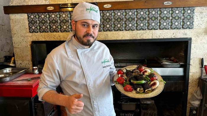 Yaz Mevsiminin Vazgeçilmez Lezzeti: Patlıcan Kebabı