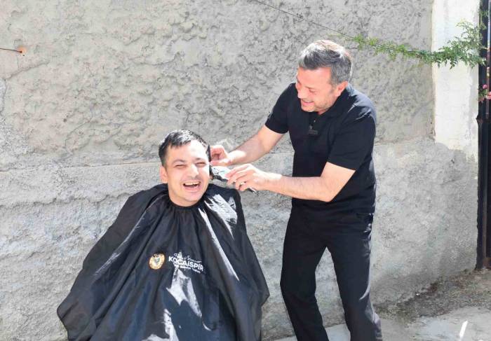 Yüreğir Belediyesi Sosyal Belediyecilikle Gönüllere Dokunuyor