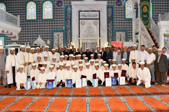 Çorlu’da Hafızlık İcazet Töreni Düzenlendi