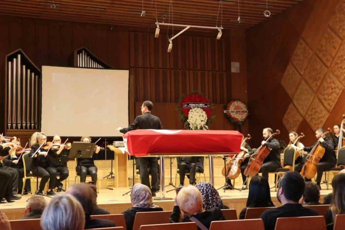 Keman Virtüözü Suna Kan Son Yolculuğuna Uğurlandı