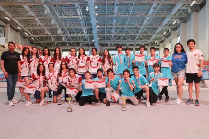 Elazığ’da Su Topu Takımlarından Yeni Başarı