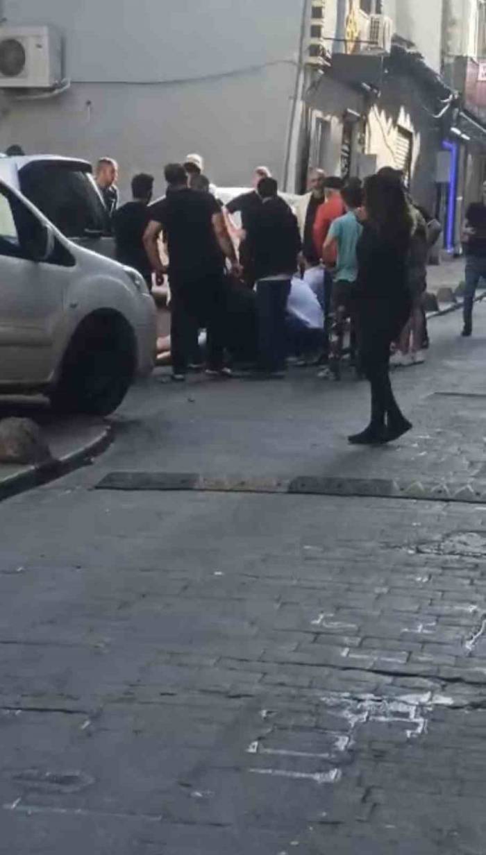 Taksim’de Rus Turisti Bıçakladılar