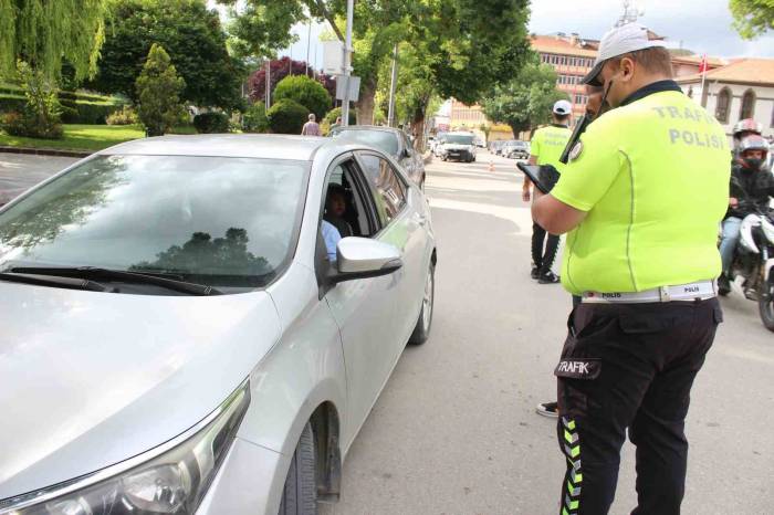 Afyonkarahisar Polisinden ‘huzur-3’ Denetimi